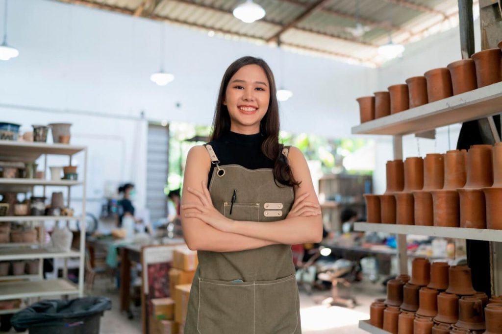 Dari Hobi Jadi Bisnis: Potensi Usaha Kreatif di Desa