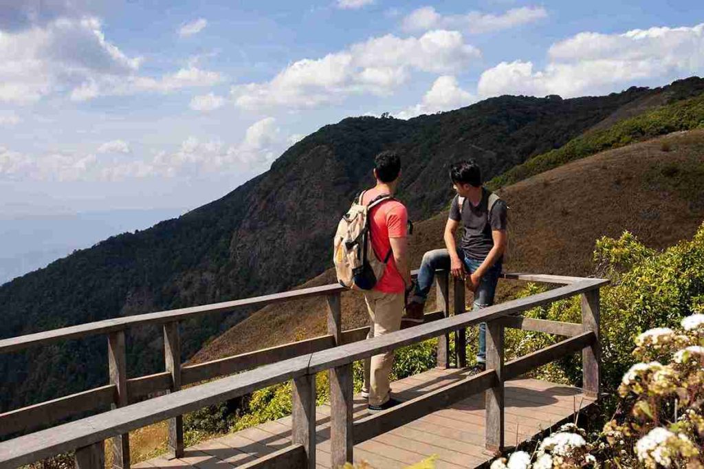 Mengembangkan Wisata Desa: Dari Potensi Lokal hingga Destinasi Favorit